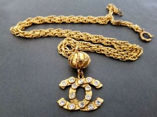 Vintage Auth Chanel Cc Logo Ball Crystal Gold Xlong Chain Necklace