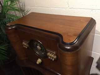 1939 Vintage Zenith 8 - S - 463 AM/Shortwave Console Radio All Sounds great 6