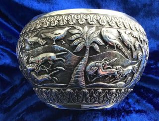 STUNNING ANTIQUE SOLID SILVER ANGLO INDIAN ANIMAL THEMES BOWL 1890s 2