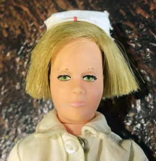 VINTAGE 1967 G.  I.  Joe Nurse by Hasbro 2