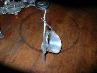 Antique Silver/silverplate Figural Napkin Ring 2 X Rifles Military Meriden?