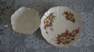 VINTAGE Victoria C & E Fine Bone China Floral Teacup and Saucer,  England 5