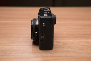 Fujifilm X100f Digital Camera (black) / Rarely / 1500 Shutter Count 2