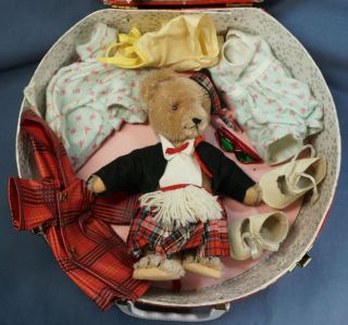 Vintage Schuco Bear Tricky Yes/no,  Suitcase,  Clothes Rare 8 "
