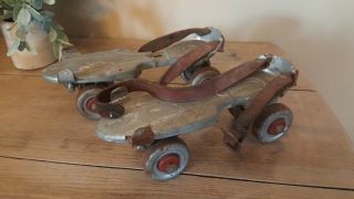 Vintage Metal Adjustable Roller Skates W Metal Wheels And Leather Strapes Ant