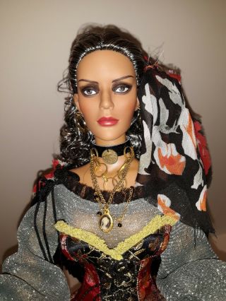 Tonner Sinister Circus Madame Myst,  Re - Imagination,  From 2009,  Le 150