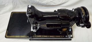 Vintage 1950s SINGER FEATHERWEIGHT Model 221 Portable SEWING MACHINE - - 5
