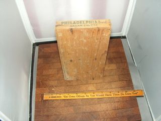 VINTAGE Small Kraft Wood PHILADELPHIA BRAND CREAM CHEESE BOX 9 1/4 x 4 3/4 3