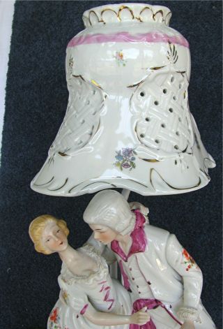 19  PORCELAIN ELECTRIC TABLE LAMP WITH VICTORIAN DRESSED MAN & WOMAN DANCING 3