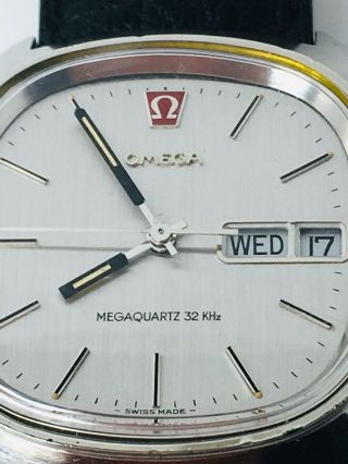 Vintage Omega MegaQuartz 32 KHZ Day Date Cushion Stainless Steel Case Serviced 7