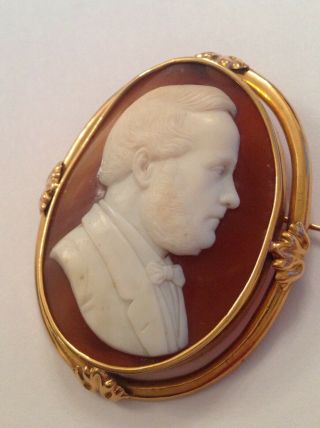 Fine Victorian 15ct Gold Carved Shell Cameo Brooch - Circa 1880