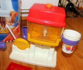 Vintage 1993 McDonald ' s Happy Meal Magic Snack Maker W/ Box 4
