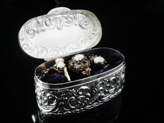 Attractive Silver Ring Box for 3 Rings,  Sheffield 2000,  Carr ' s of Sheffield Ltd 7