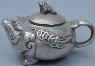 Handwork Ancient Collectable Souvenir Old Miao Silver Carve Fortune Toad Tea Pot