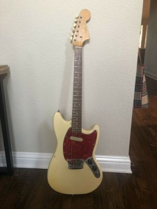 Fender Musicmaster Ii 1965 Olympic White Guitar Vintage With Case Like A Mustang