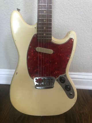 Fender Musicmaster II 1965 Olympic White Guitar Vintage With Case Like A Mustang 2