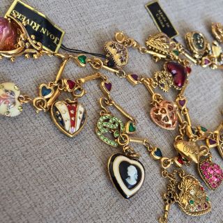 Joan Rivers Love Luck and Hope HEART NECKLACE w/ 21 CHARMS Valentine Gift Wife 12