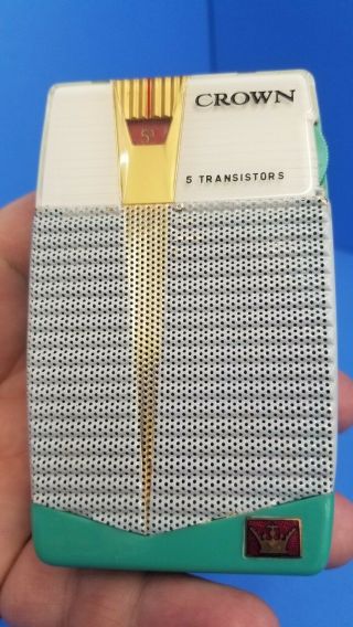 Vintage CROWN 5 Transistor (TR - 555) Pocket Radio, 2