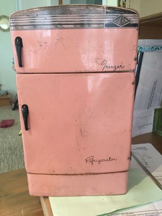 Vintage Wolverine Toy Metal Pink Refrigerator Freezer Ice Box