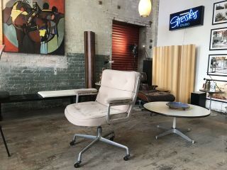 Herman Miller Eames Time Life Chair