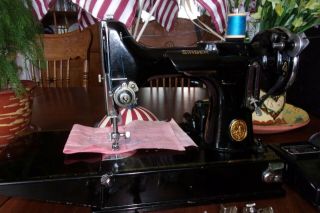 RARE SINGER 221 FEATHERWEIGHT SEWING MACHINE W/CASE,  MORE s/n AD549224 2