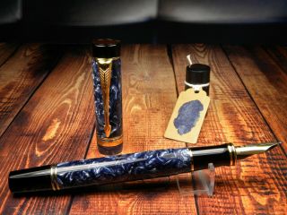 Vintage " Parker Duofold Centennial " Fountain Pen - Pearl Navy Blue - 18k - 1990s