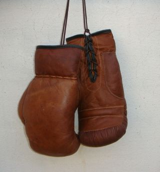 VINTAGE TAN LEATHER BOXING GYM PUNCH BAG,  GLOVES,  PUNCH BALL & FITTING - RETRO 4