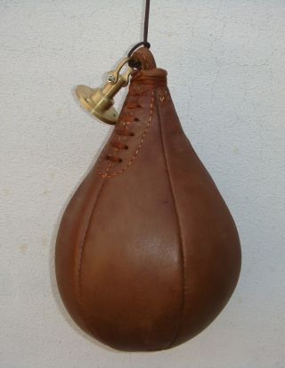 VINTAGE TAN LEATHER BOXING GYM PUNCH BAG,  GLOVES,  PUNCH BALL & FITTING - RETRO 5