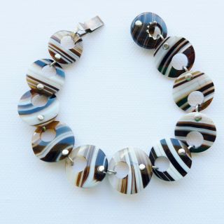 Antique Scottish Agate Bracelet - Unusual Design In Banded Agate And Silver