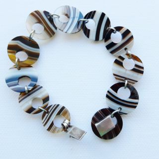 Antique Scottish Agate Bracelet - unusual Design in Banded Agate and Silver 2