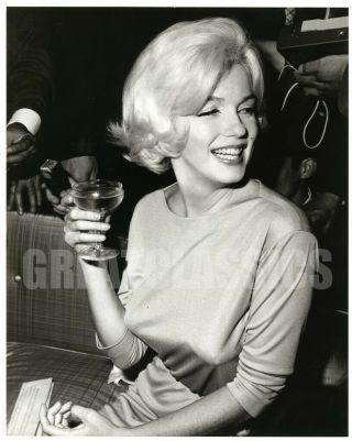 Marilyn Monroe In Mexico 1962 Vintage Photograph By Humberto Zendejas