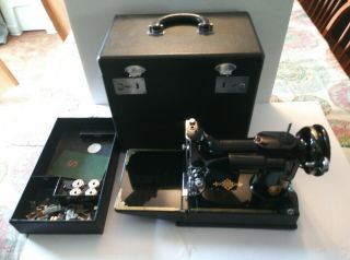Antique Singer Featherweight Sewing Machine 221 - 1 Serial Aj364351 W/case