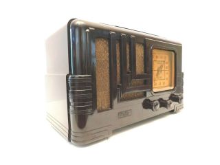 VINTAGE 1940s RESTORED ART DECO FADA MID CENTURY ANTIQUE OLD BAKELITE TUBE RADIO 4