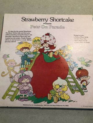 American Greetings Corp 1980 Strawberry Shortcake Pets on Parade 33 Vinyl Record 2