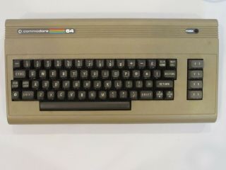 VINTAGE COMMODORE 64 PERSONAL COMPUTER,  WITH BOX 6