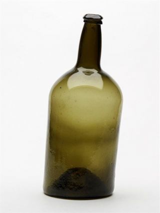 FINE LARGE ANTIQUE GREEN GLASS WINE BOTTLE C.  1800 2