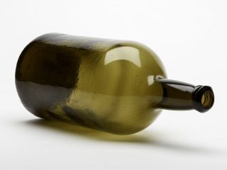 FINE LARGE ANTIQUE GREEN GLASS WINE BOTTLE C.  1800 6