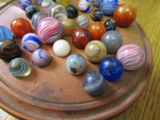 Antique - 33 EARLY GERMAN MARBLES & WOOD GAME BOARD.  4 3