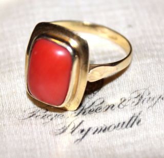 Vintage 18 ct yellow gold chunky coral dress ring statement size S 5