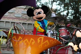 Yamaha Oak Drum Set from Mickey’s Soundsational Parade at Disneyland Disney Rare 5