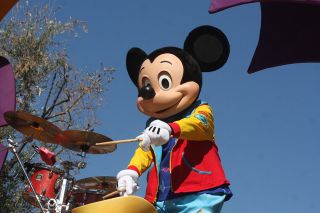 Yamaha Oak Drum Set from Mickey’s Soundsational Parade at Disneyland Disney Rare 7
