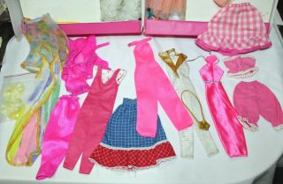 1980 ' s Barbie Grab bag 11 Barbies,  Peaches n cream,  Fashion Fun & more EC 6