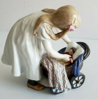 Rare Meissen Konrad Hentschel Figurine Girl With Doll Carriage Buggy Circa 1905