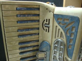 VINTAGE CINGOLANI ACCORDION W/ CASE MADE IN ITALY READY TO PLAY NO ISSUES 3