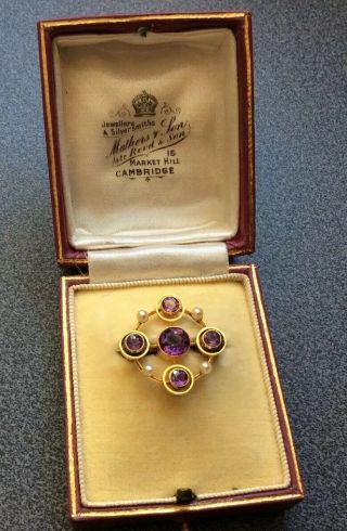Victorian 15ct Gold Amethyst & Pearl Brooch Leather Box 3.  3g