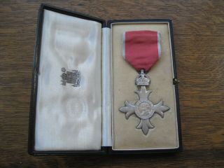 Most Order Of The British Empire Medal,  Mbe,  Royal Case,