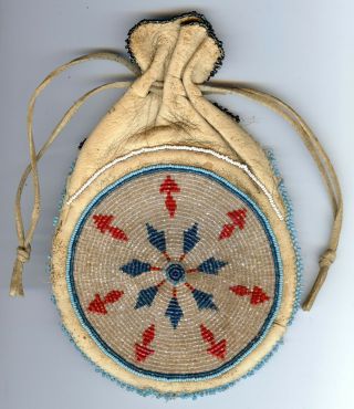 SIOUX AMERICAN INDIAN ANTIQUE EARLY 1900 ' S BEADED POUCH 2