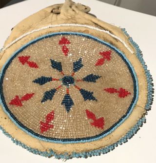 SIOUX AMERICAN INDIAN ANTIQUE EARLY 1900 ' S BEADED POUCH 4