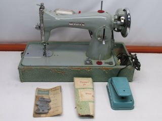 Vintage White Brand Sewing Machine Singer Style Seafoam Blue W/pedal