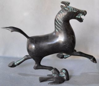 Collectable Auspicious China Handwork Bronze Carve War Horse Ride Swallow Statue